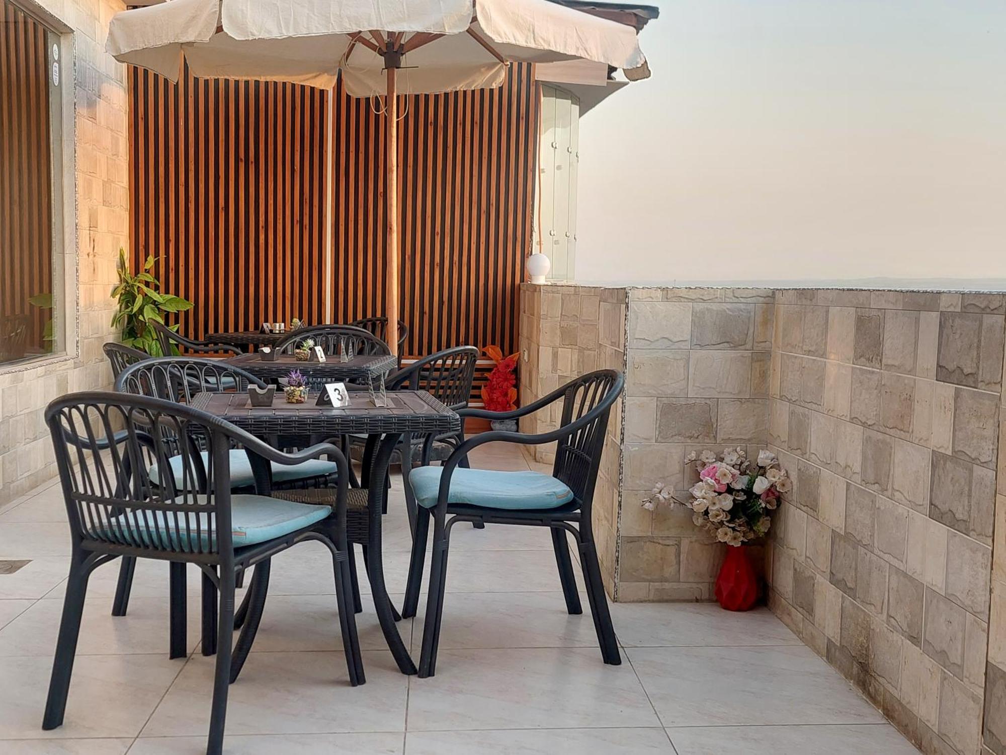 Jumeirah Pyramids View Inn Kafret el-Gabal Exteriör bild