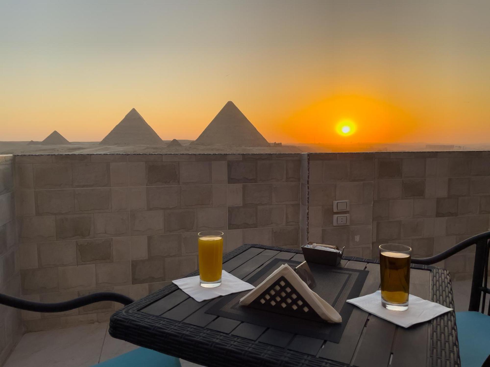 Jumeirah Pyramids View Inn Kafret el-Gabal Exteriör bild